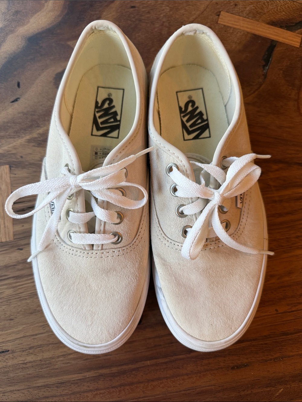 Vans Authentic size 7 women / 5.5 men